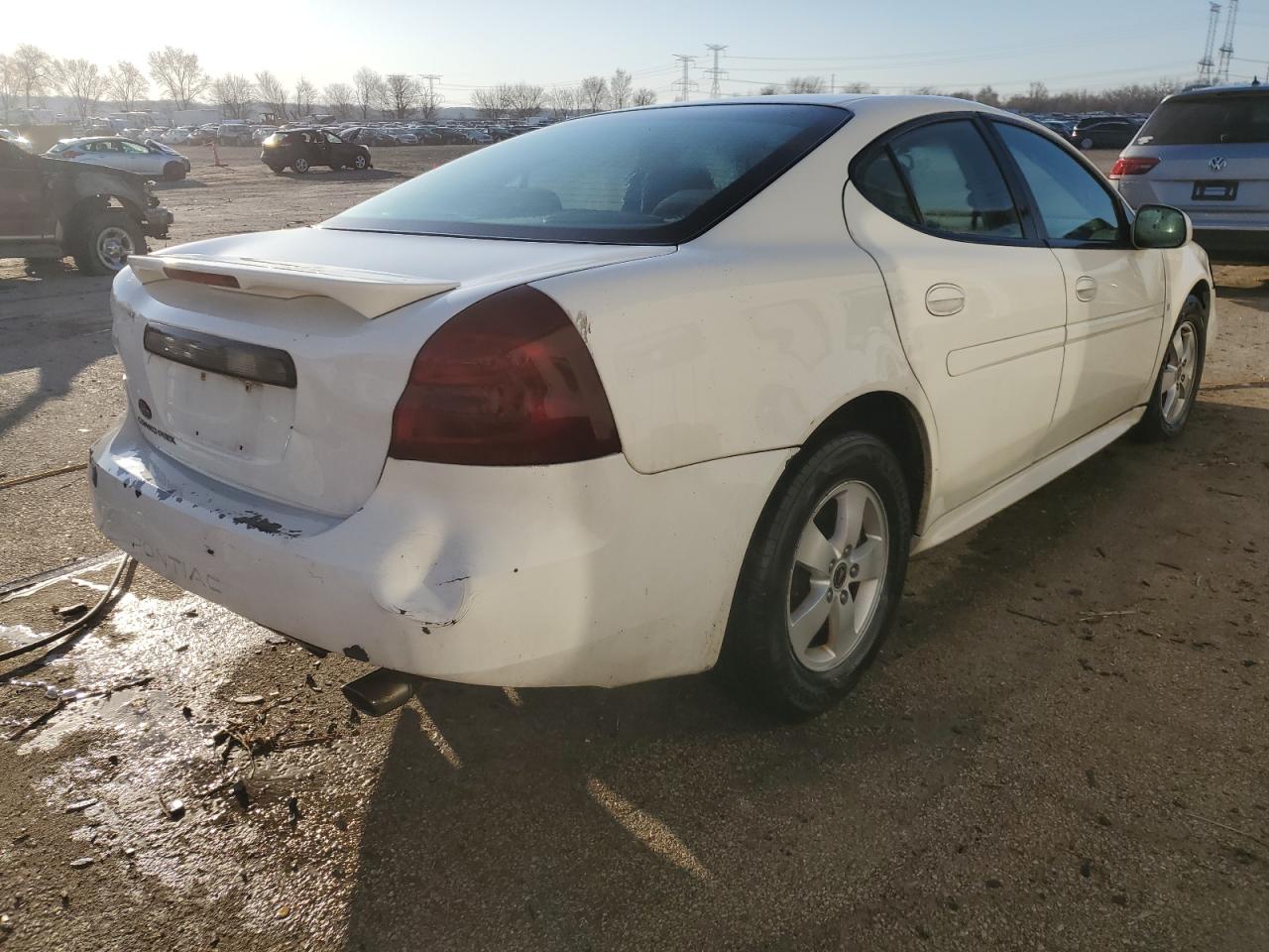 2006 Pontiac Grand Prix - Image 3
