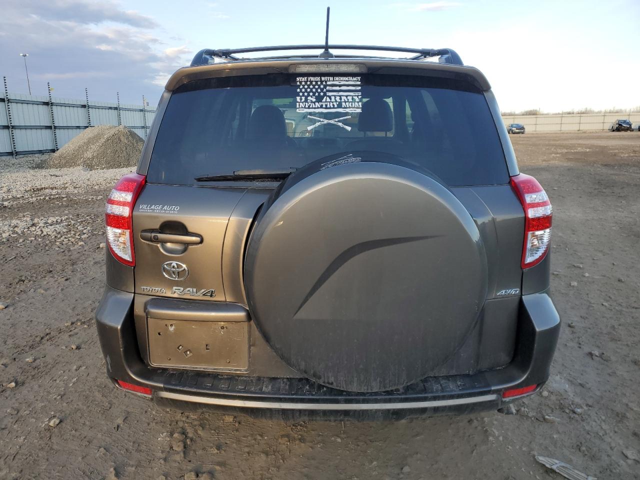 2010 Toyota RAV 4 - Image 6