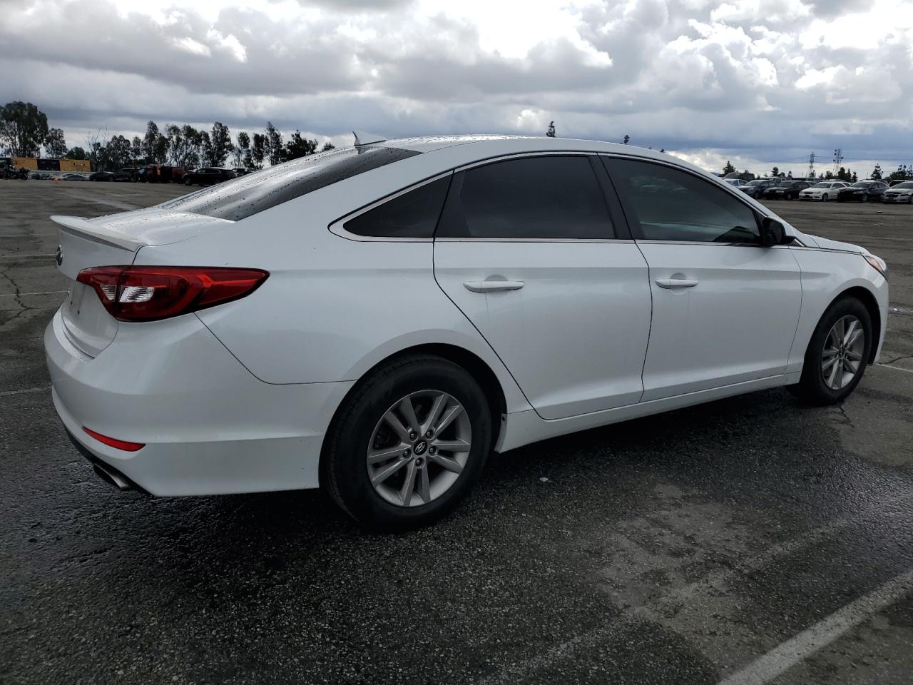 2015 Hyundai Sonata - Image 3