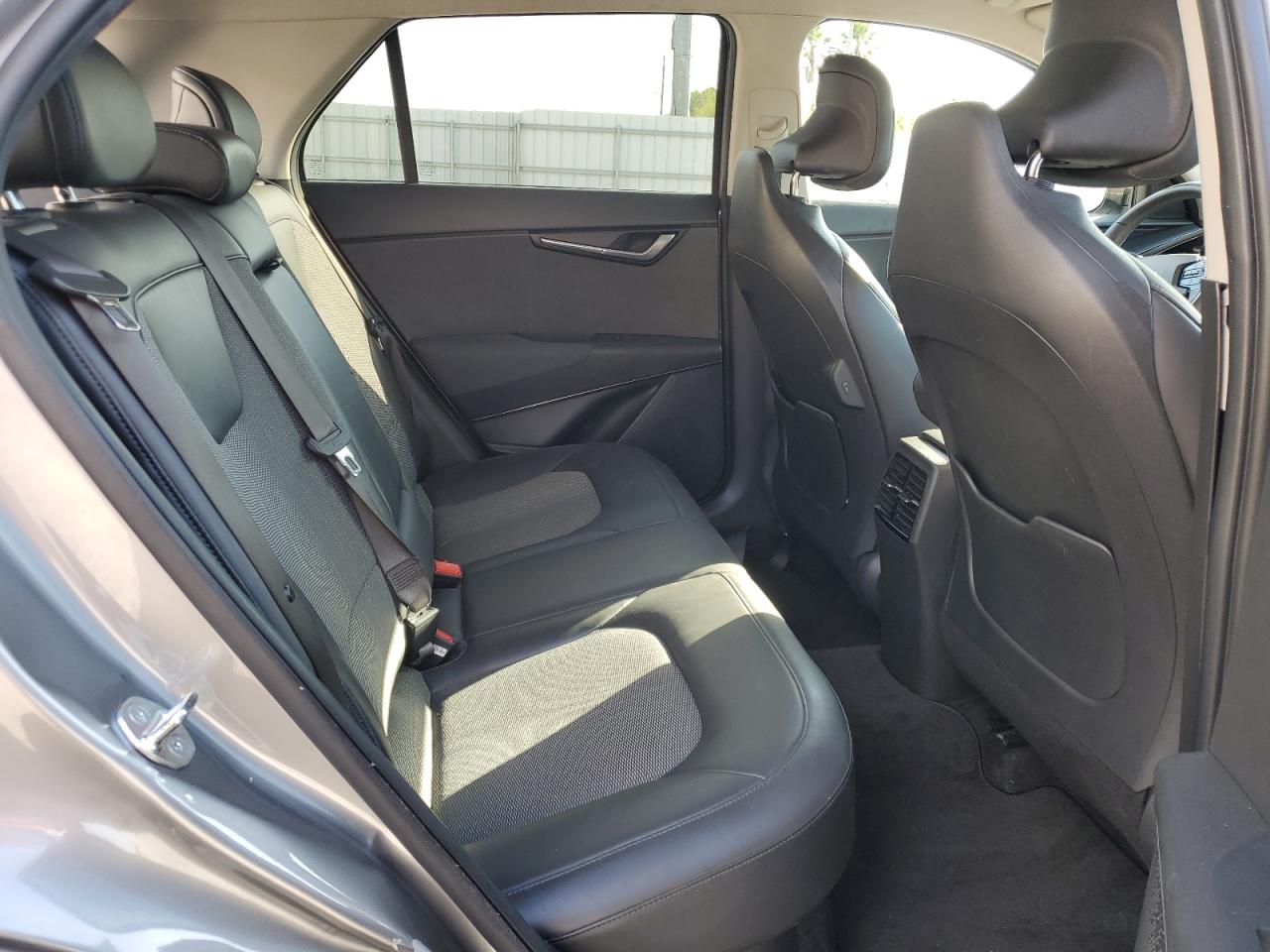 2023 Kia Niro - Image 11