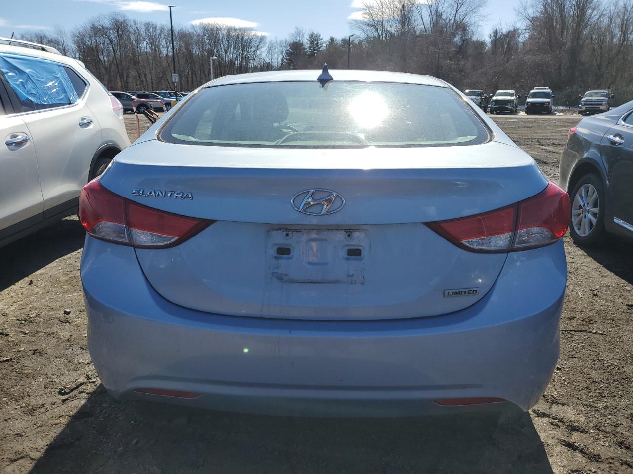 2012 Hyundai Elantra - Image 6