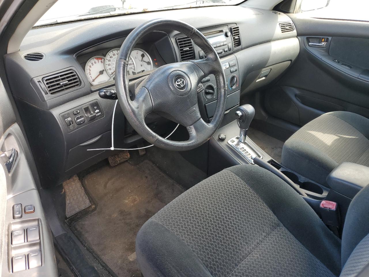 2005 Toyota Corolla - Image 8