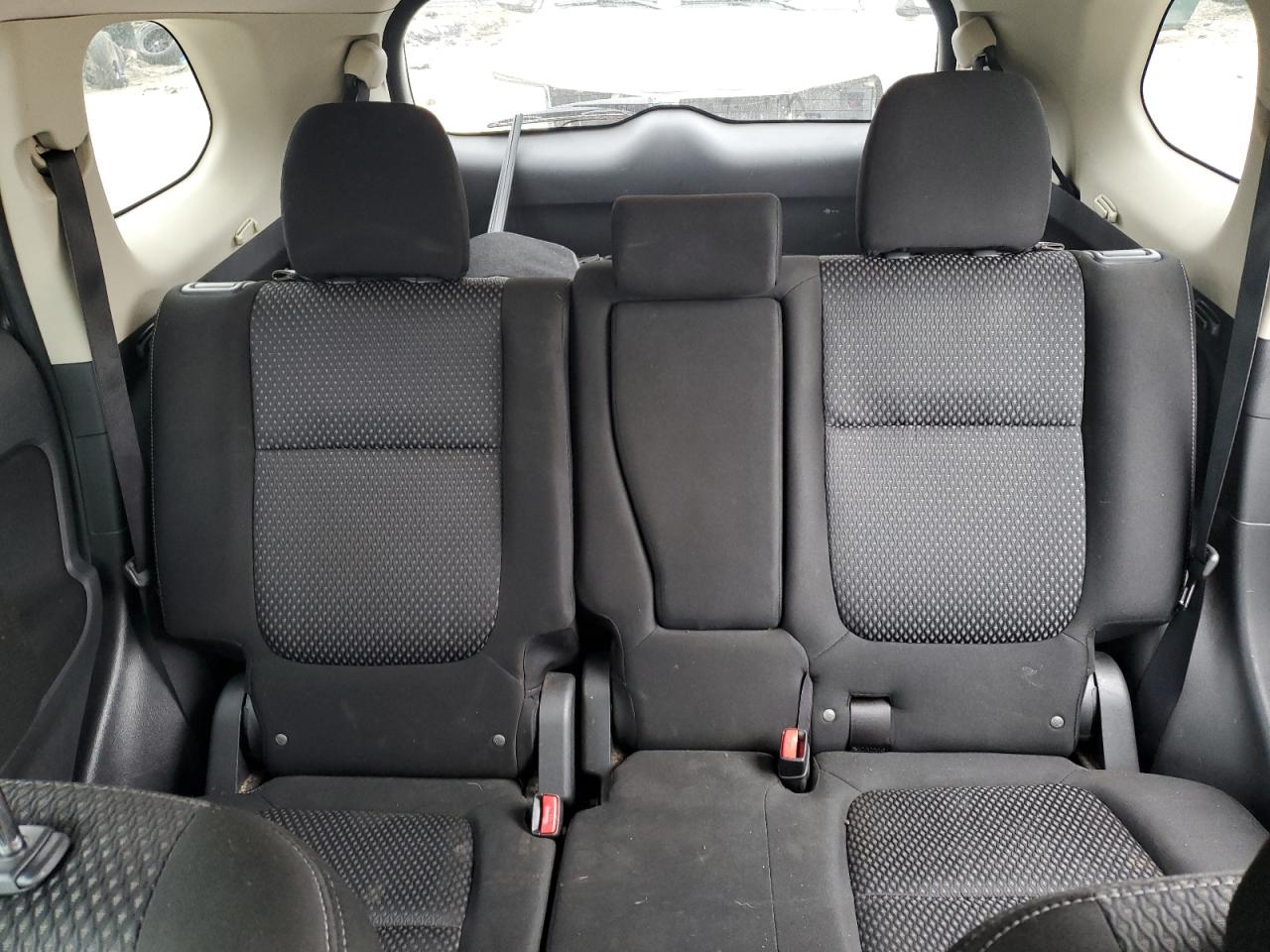 2017 Mitsubishi Outlander - Image 10