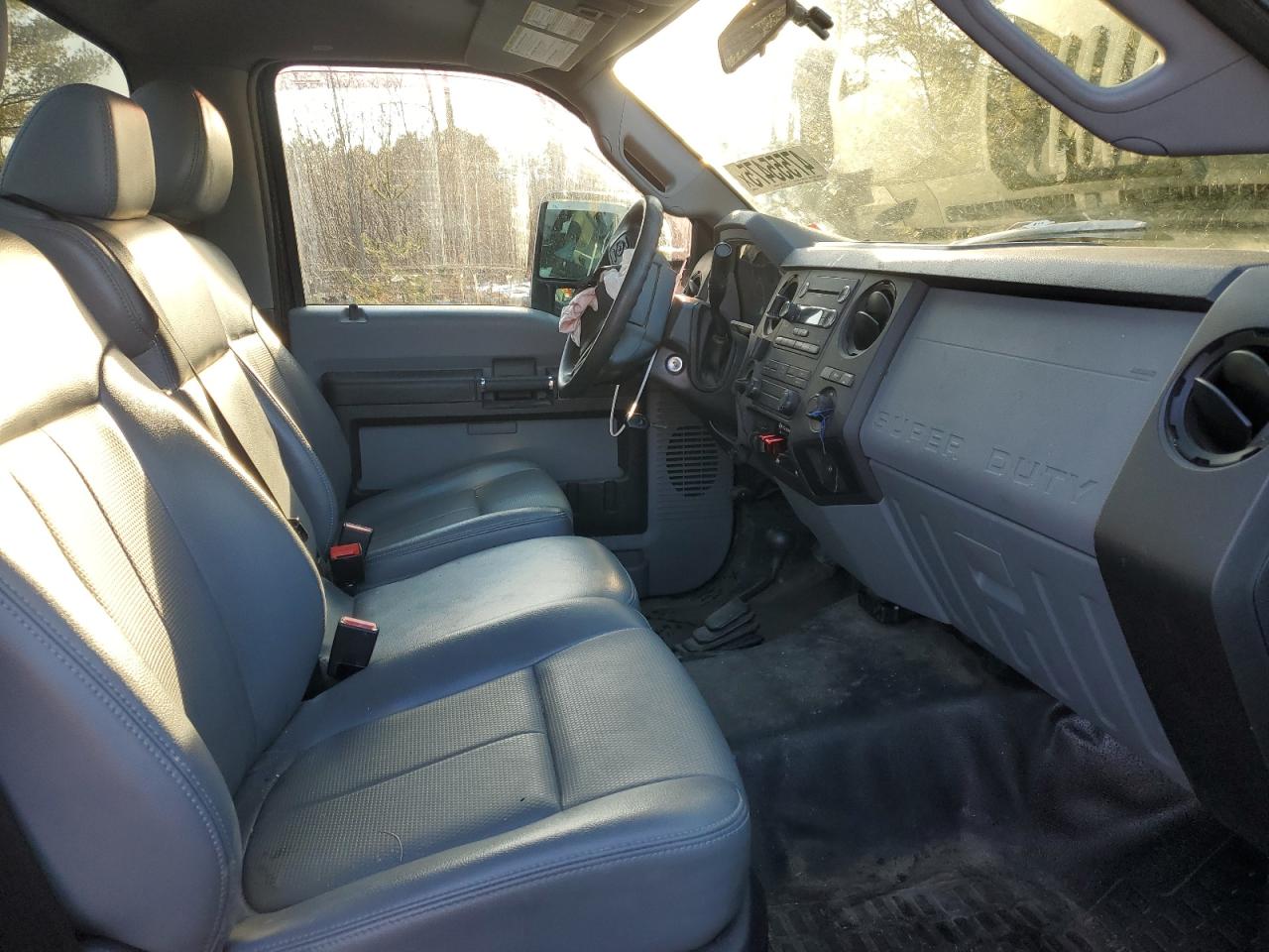2012 Ford F350 - Image 11