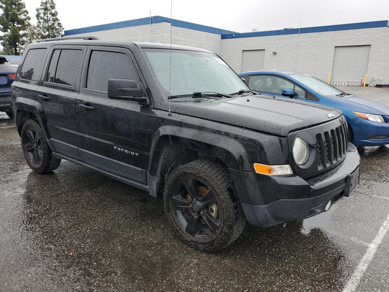 2017 Jeep Liberty (Patriot) - Image 4