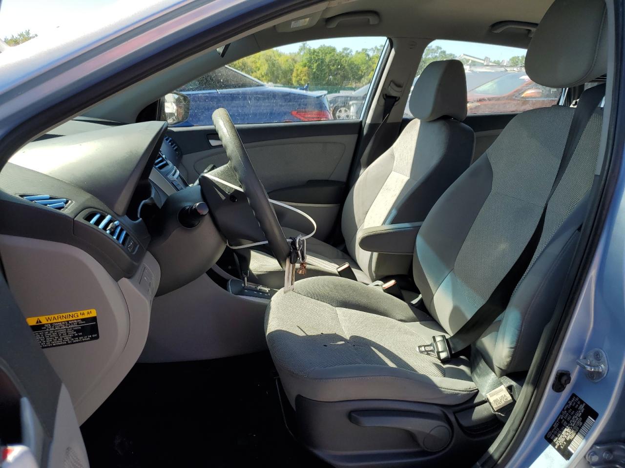 2013 Hyundai Accent - Image 7