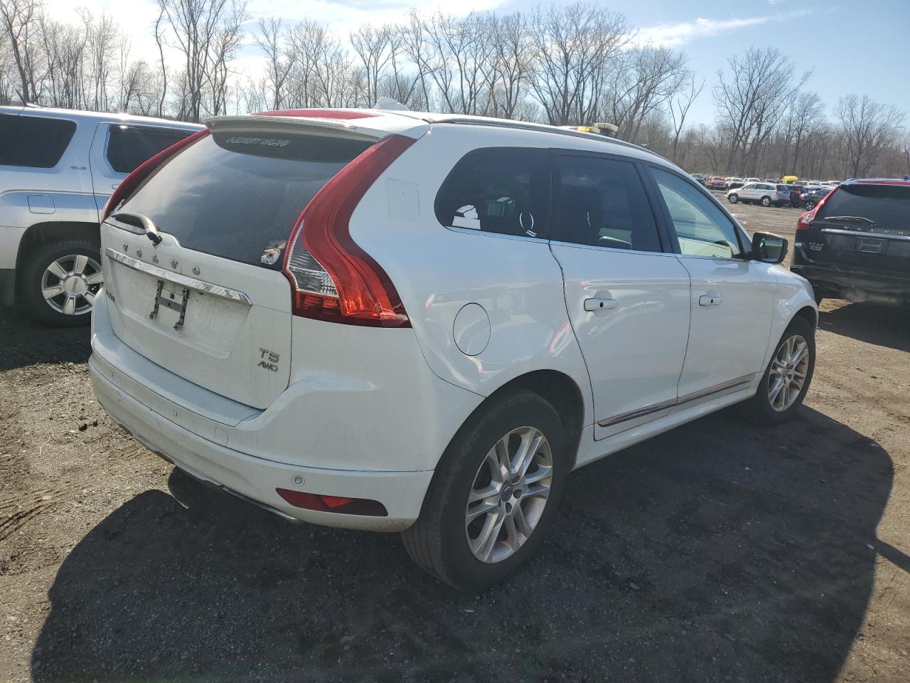 2015 Volvo XC60 - Image 3