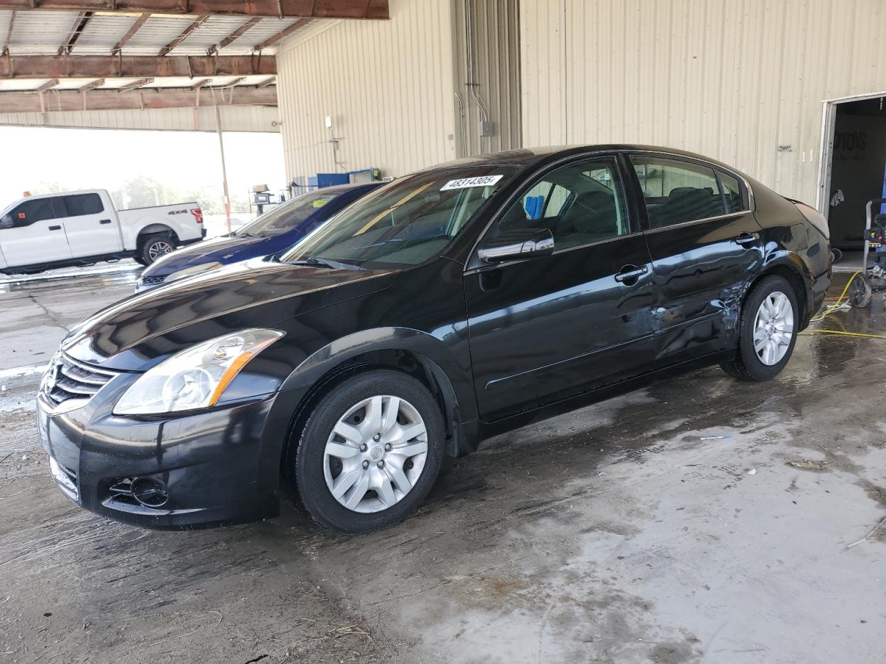 2010 Nissan Altima - Image 1