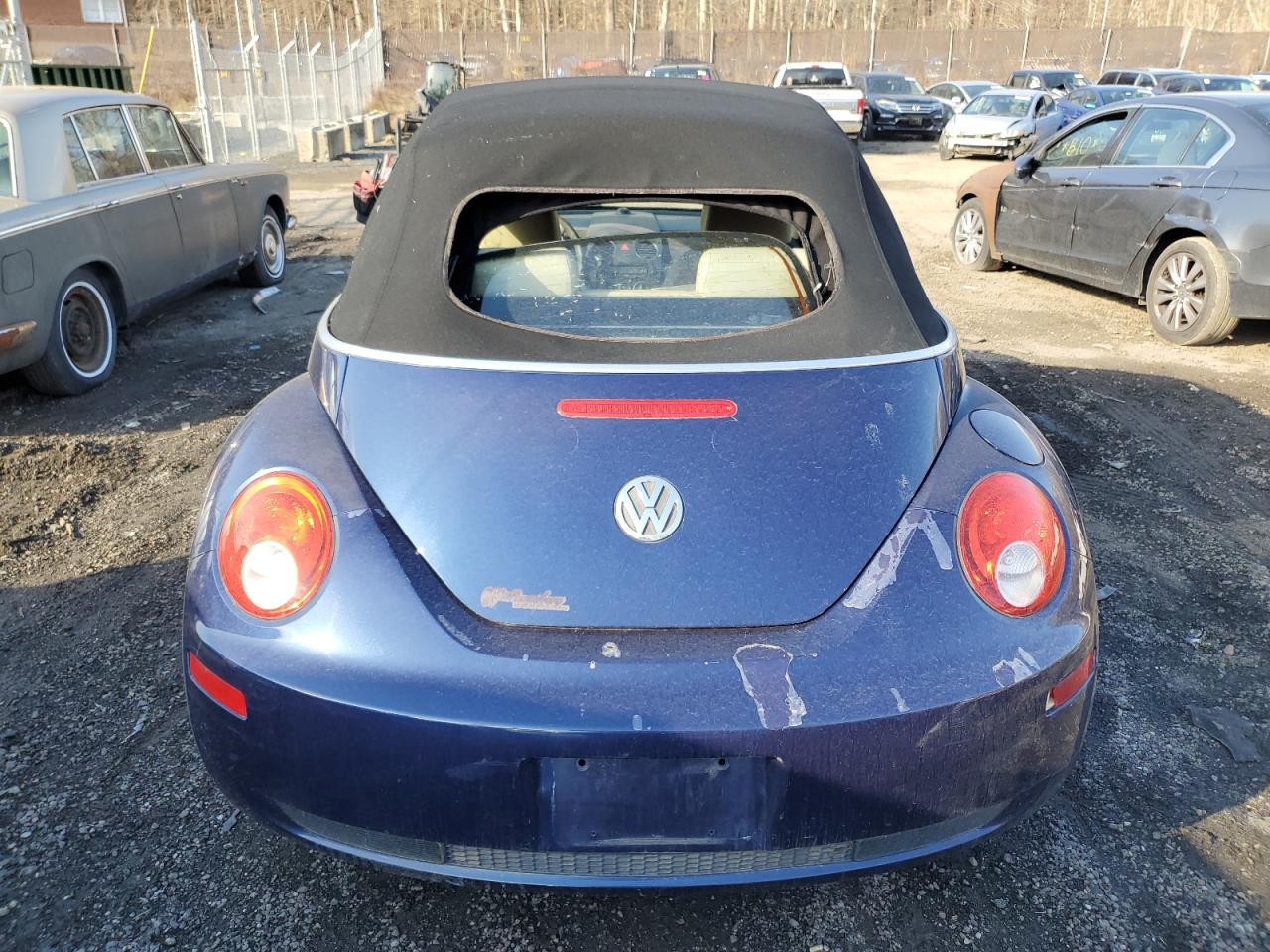 2006 Volkswagen New Beetle Convertible Option Package 1 VIN: 3VWRF31Y76M316171 Lot: 49972665
