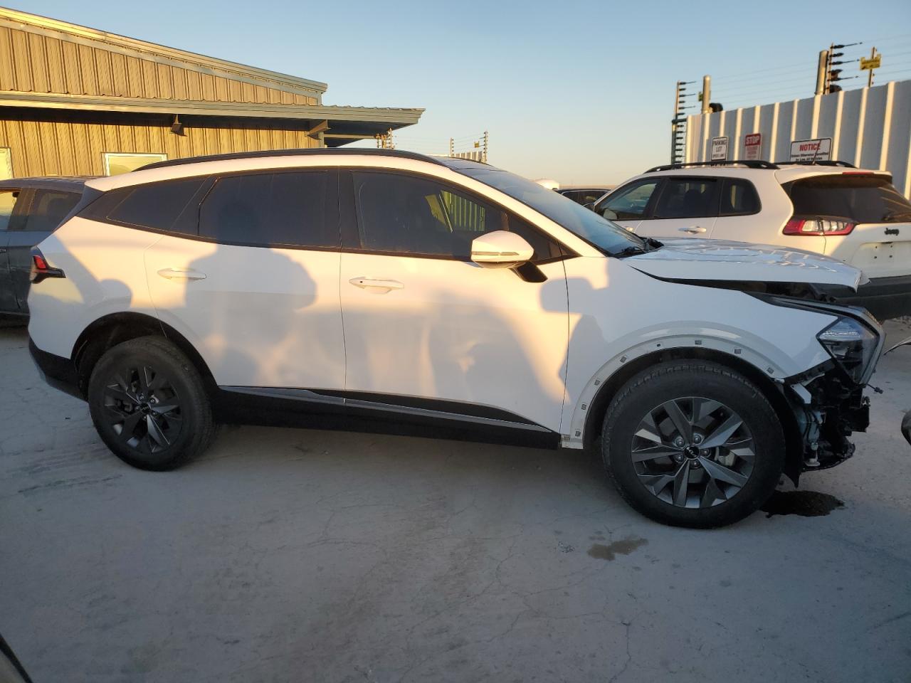 2023 Kia Sportage - Image 4