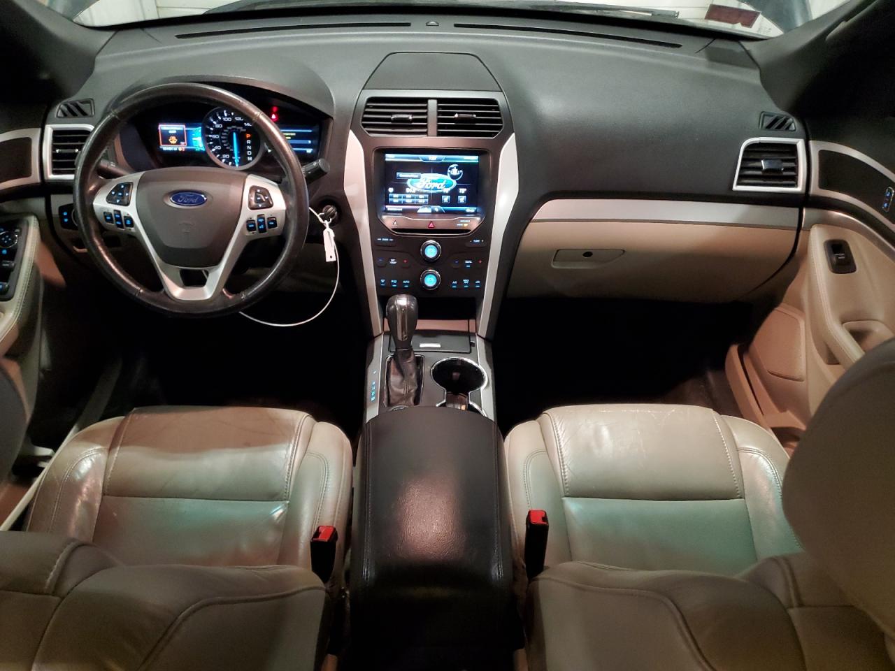 2014 Ford Explorer - Image 8