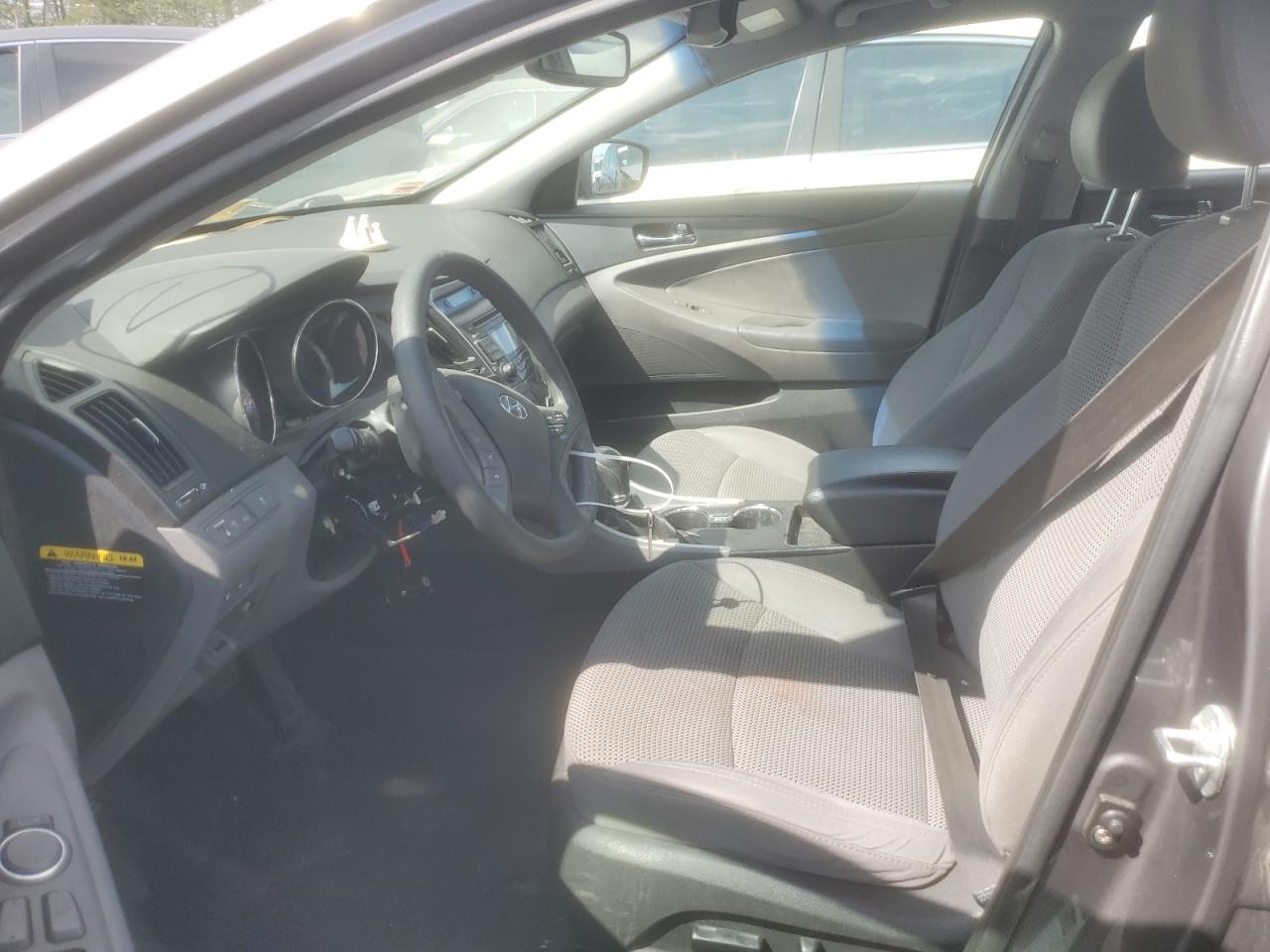 2011 Hyundai Sonata - Image 7