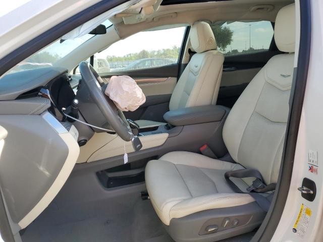  CADILLAC XT5 2018 Biały