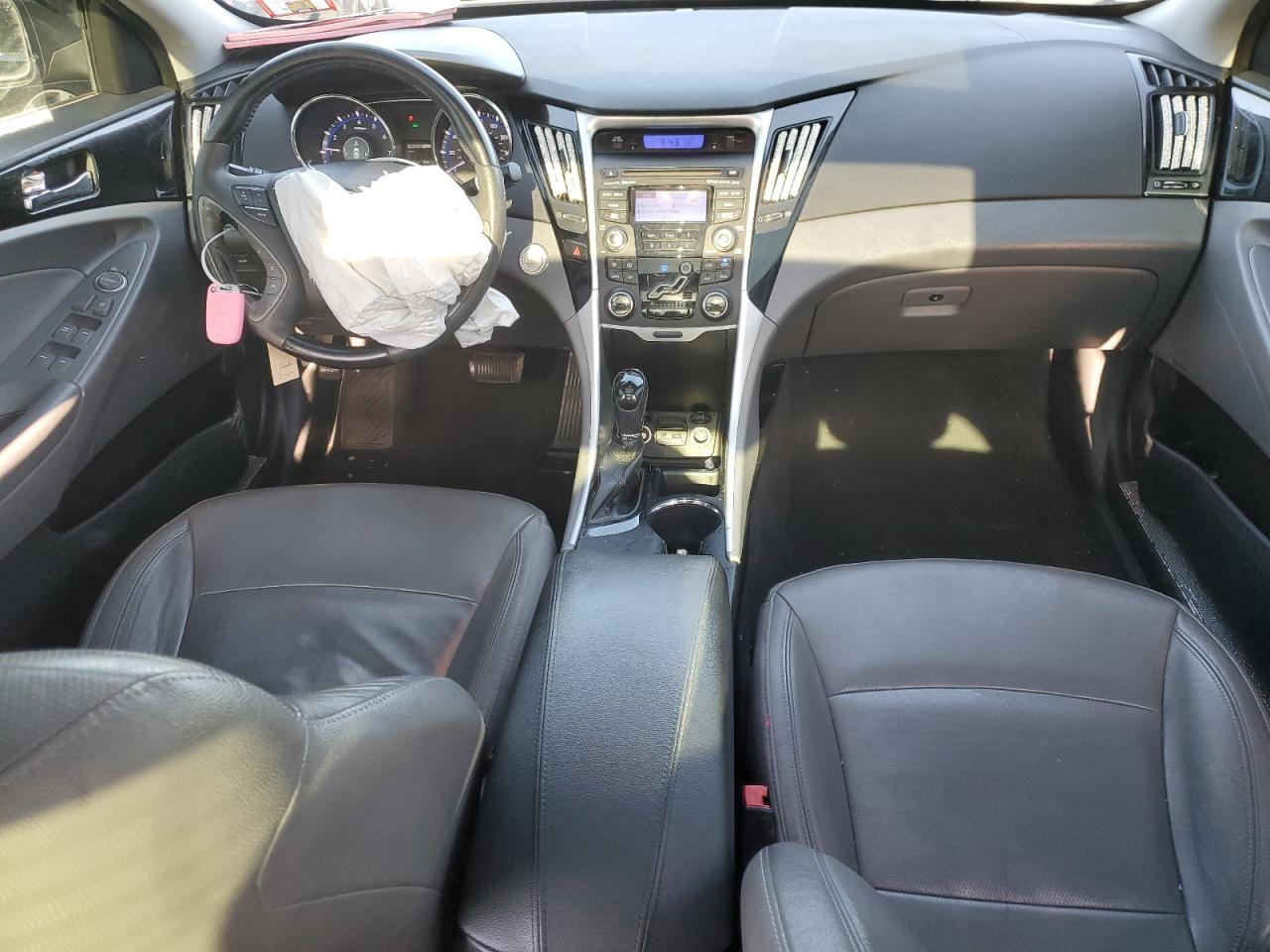 2012 Hyundai Sonata - Image 8