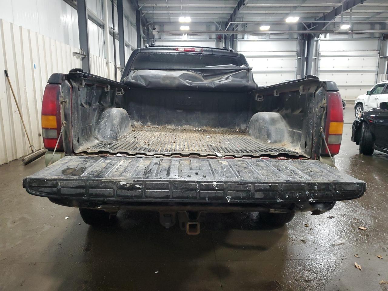 2000 Chevrolet Silverado - Image 6