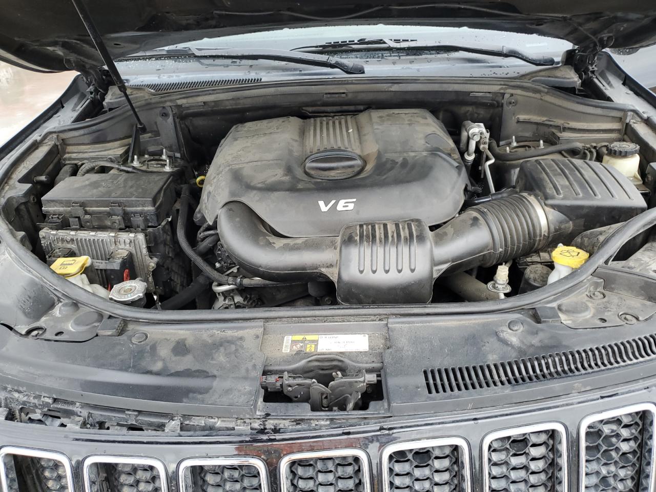 2015 Jeep Grand Cherokee - Image 12