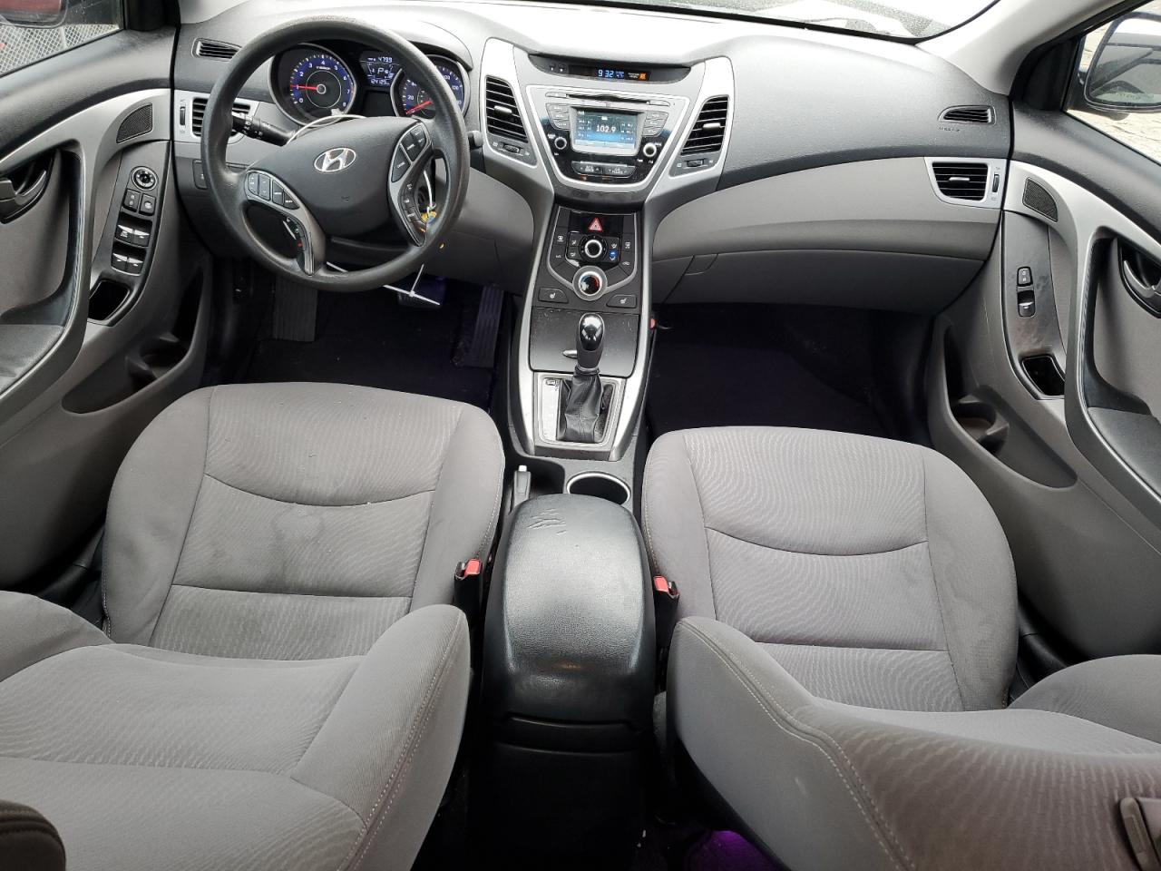 2014 Hyundai Elantra - Image 8