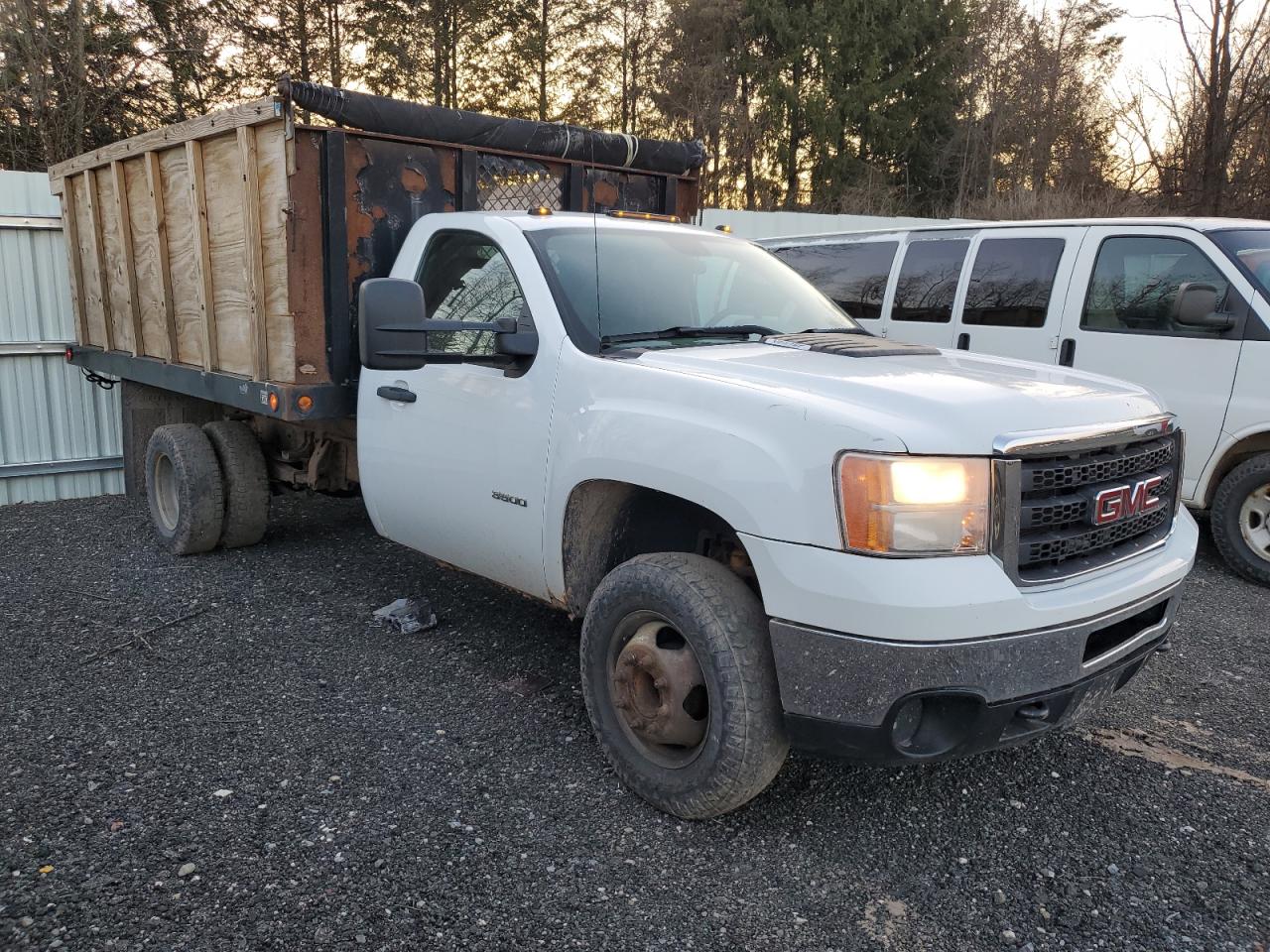 2014 Gmc Sierra K3500 for Sale in Marlboro, NY - Normal Wear
