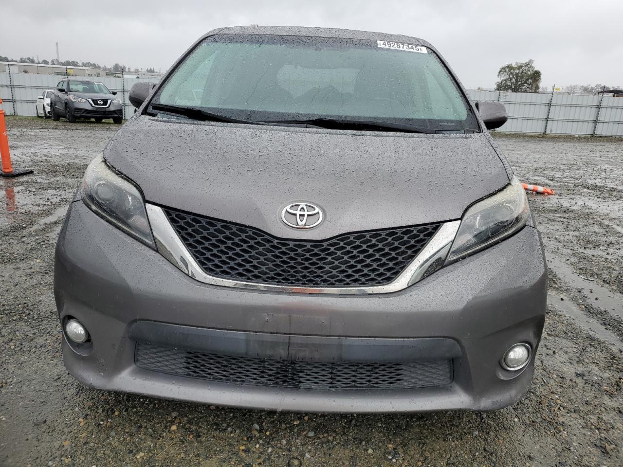 2015 Toyota Sienna - Image 5
