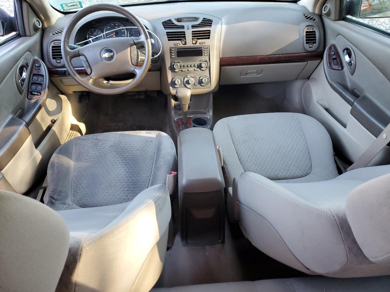 2006 Chevrolet Malibu - Image 8