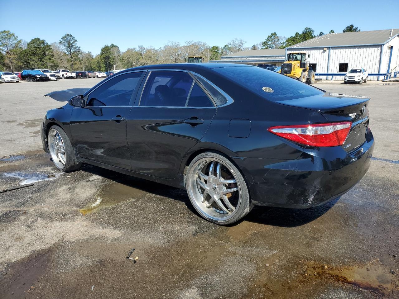 2015 Toyota Camry - Image 2