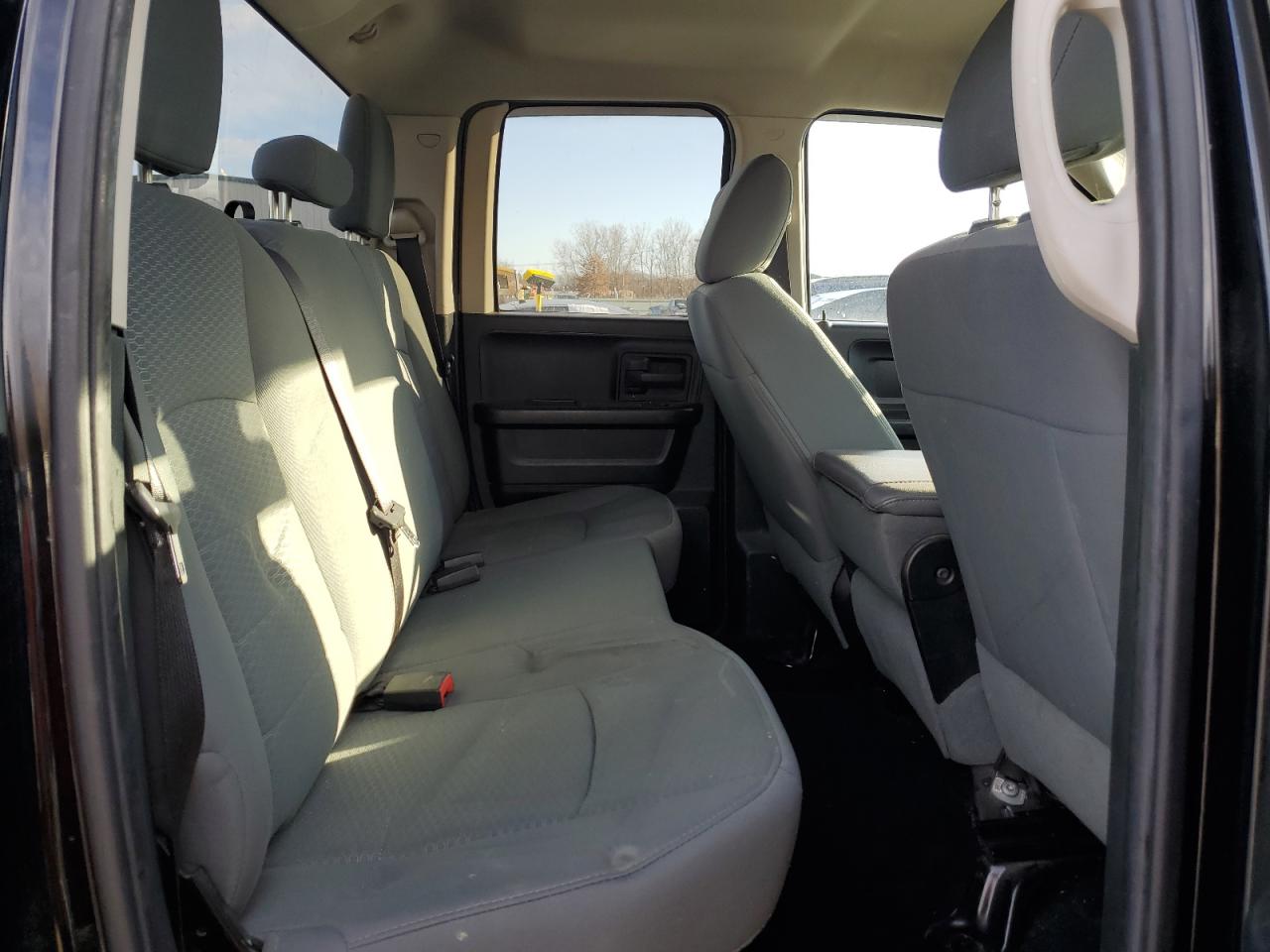 2014 RAM 1500 - Image 10