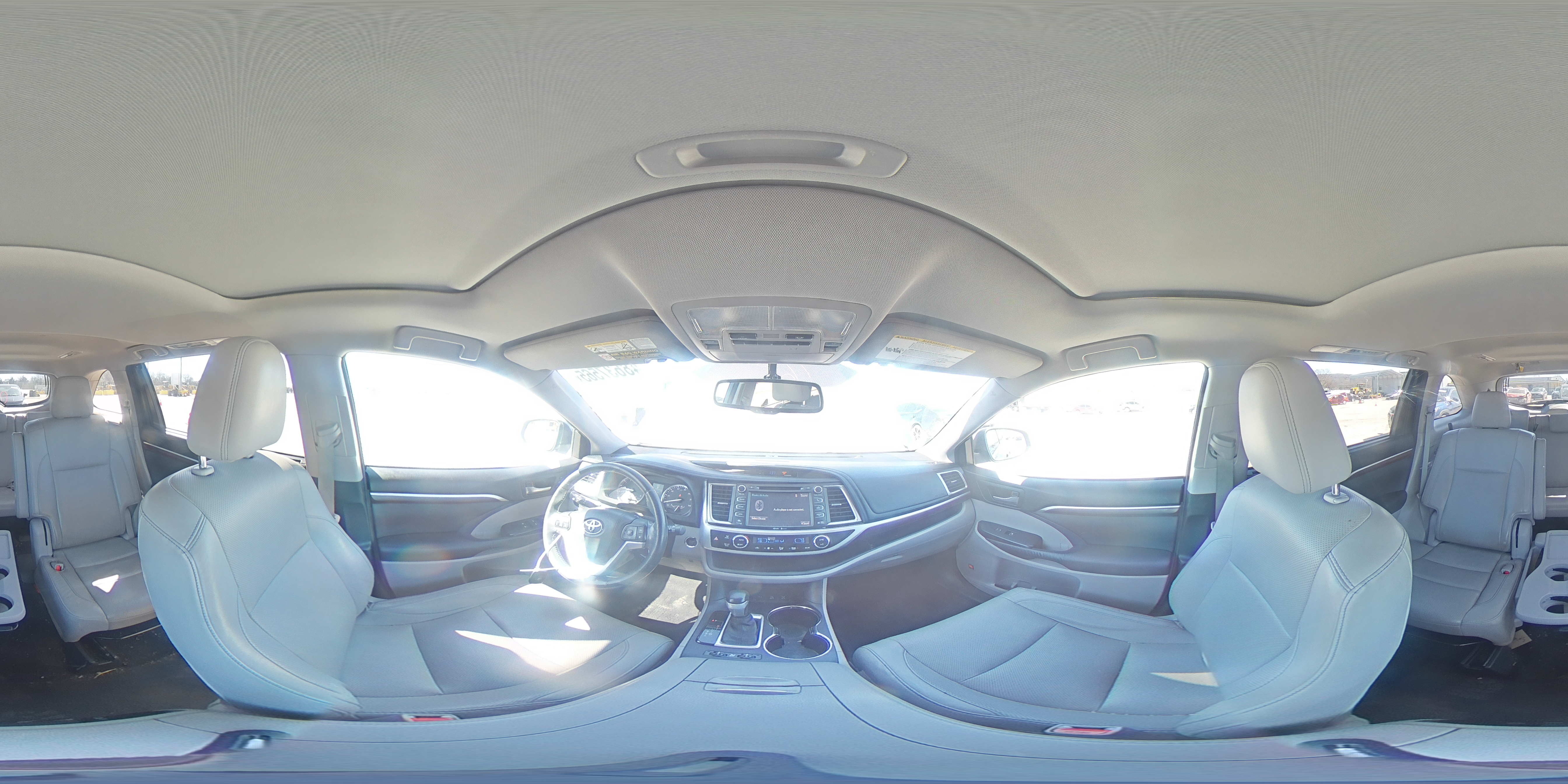 2015 Toyota Highlander - Image 13