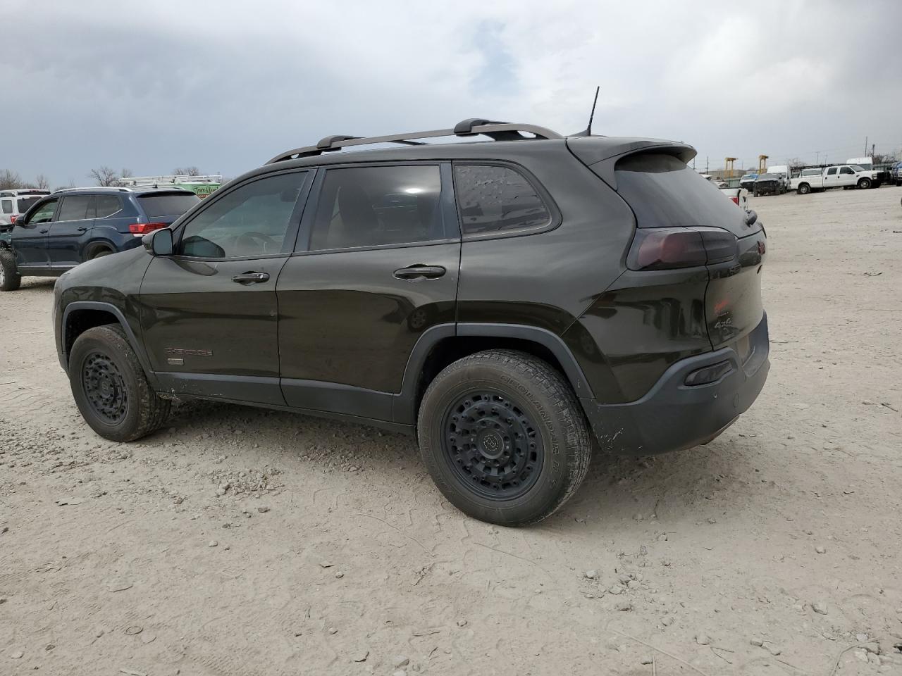 2016 Jeep Grand Cherokee - Image 2