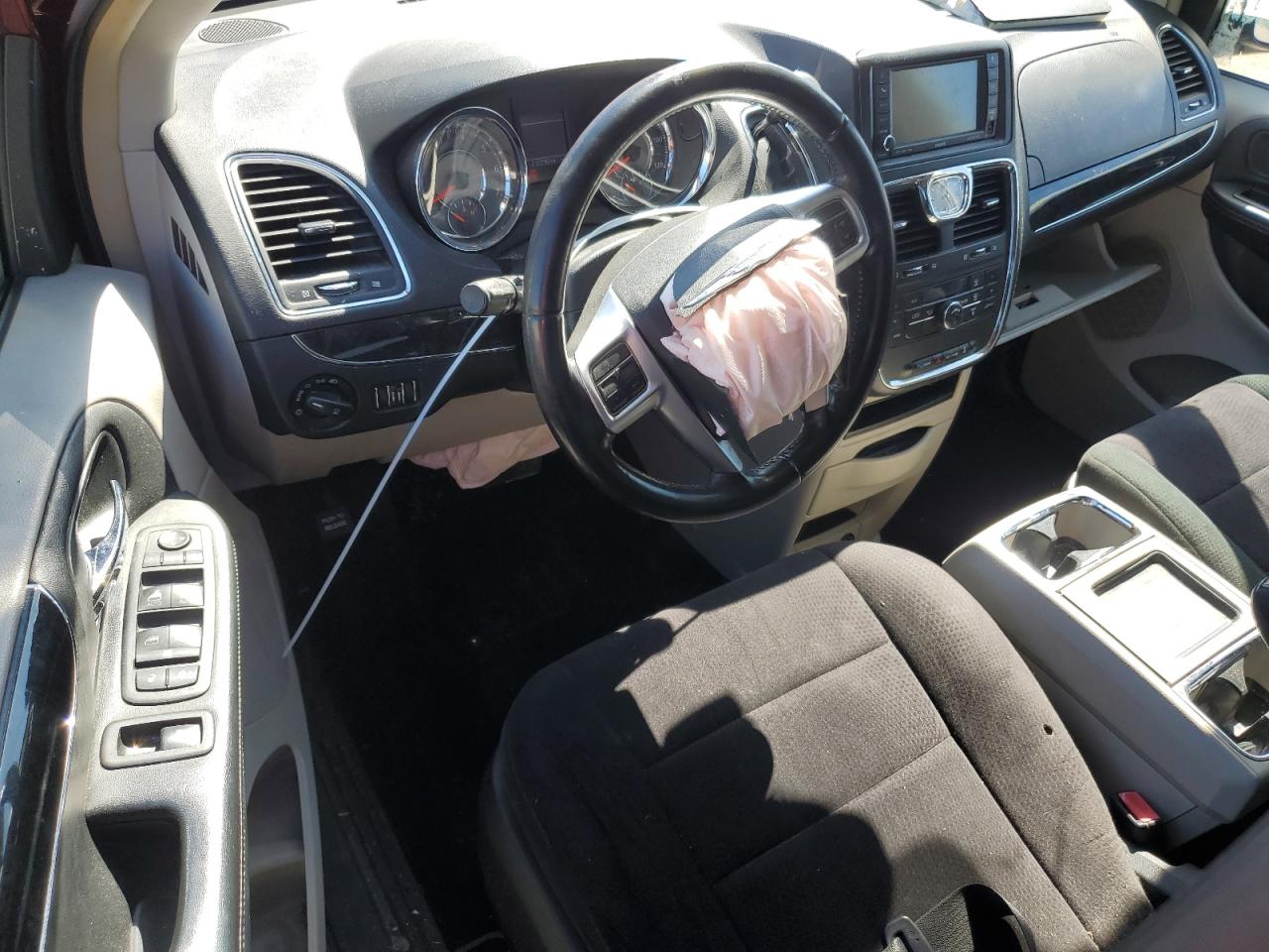 2011 Chrysler Town & Country - Image 8