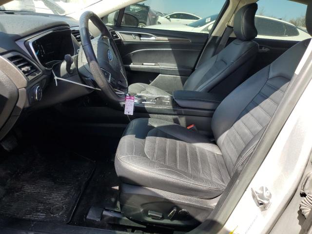 Sedans FORD FUSION 2017 Srebrny