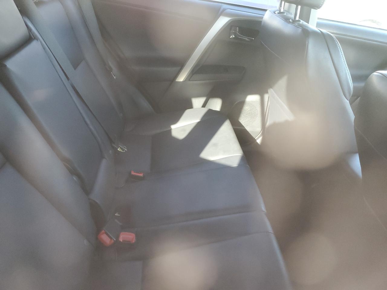 2014 Toyota RAV 4 - Image 11