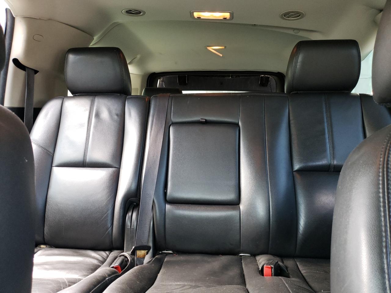 2014 GMC Yukon - Image 10