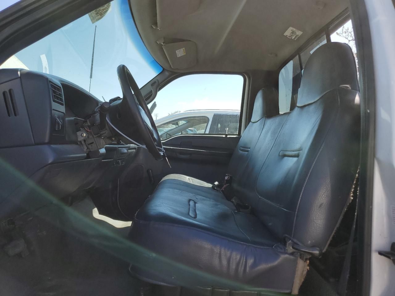 2000 Ford F250 - Image 7