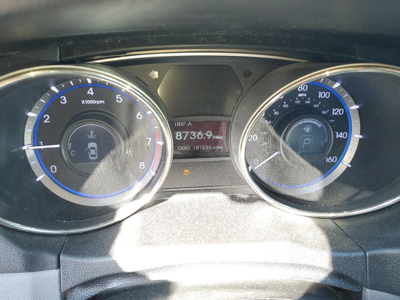 2013 Hyundai Sonata - Image 9
