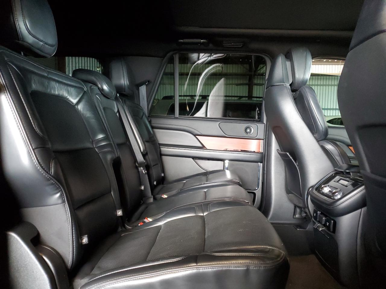 2019 Lincoln Navigator L Reserve VIN: 5LMJJ3LT8KEL20156 Lot: 50658645