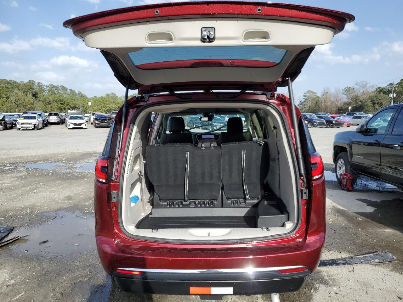2022 Chrysler Pacifica - Image 6