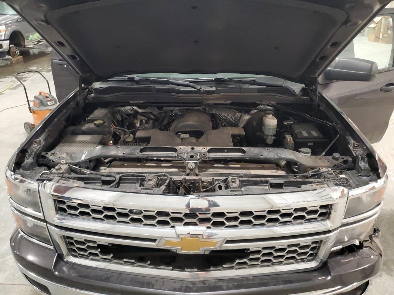 2014 Chevrolet Silverado - Image 11
