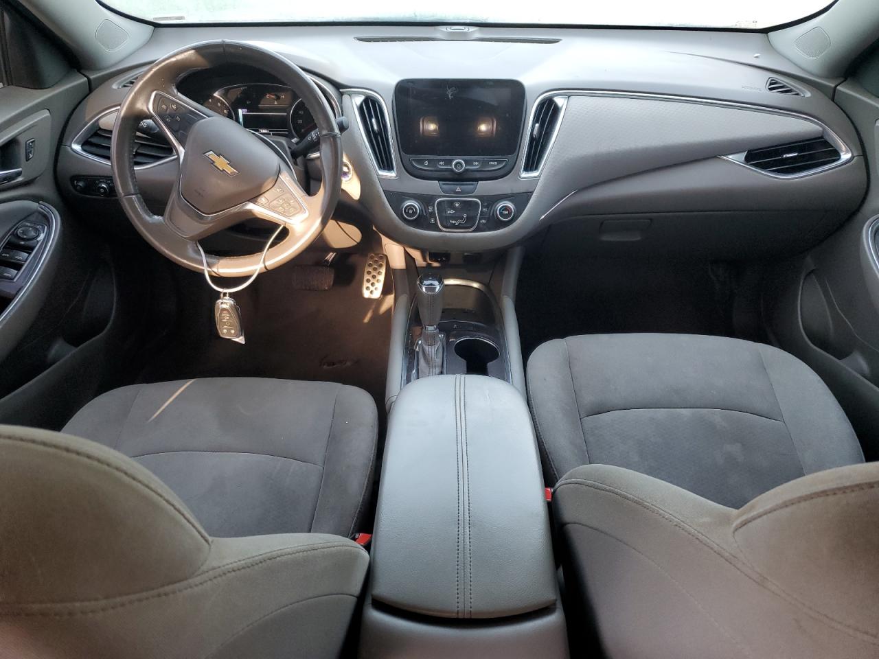 2017 Chevrolet Malibu - Image 8