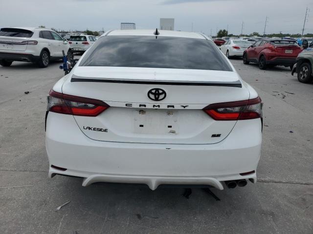  TOYOTA CAMRY 2022 Белы