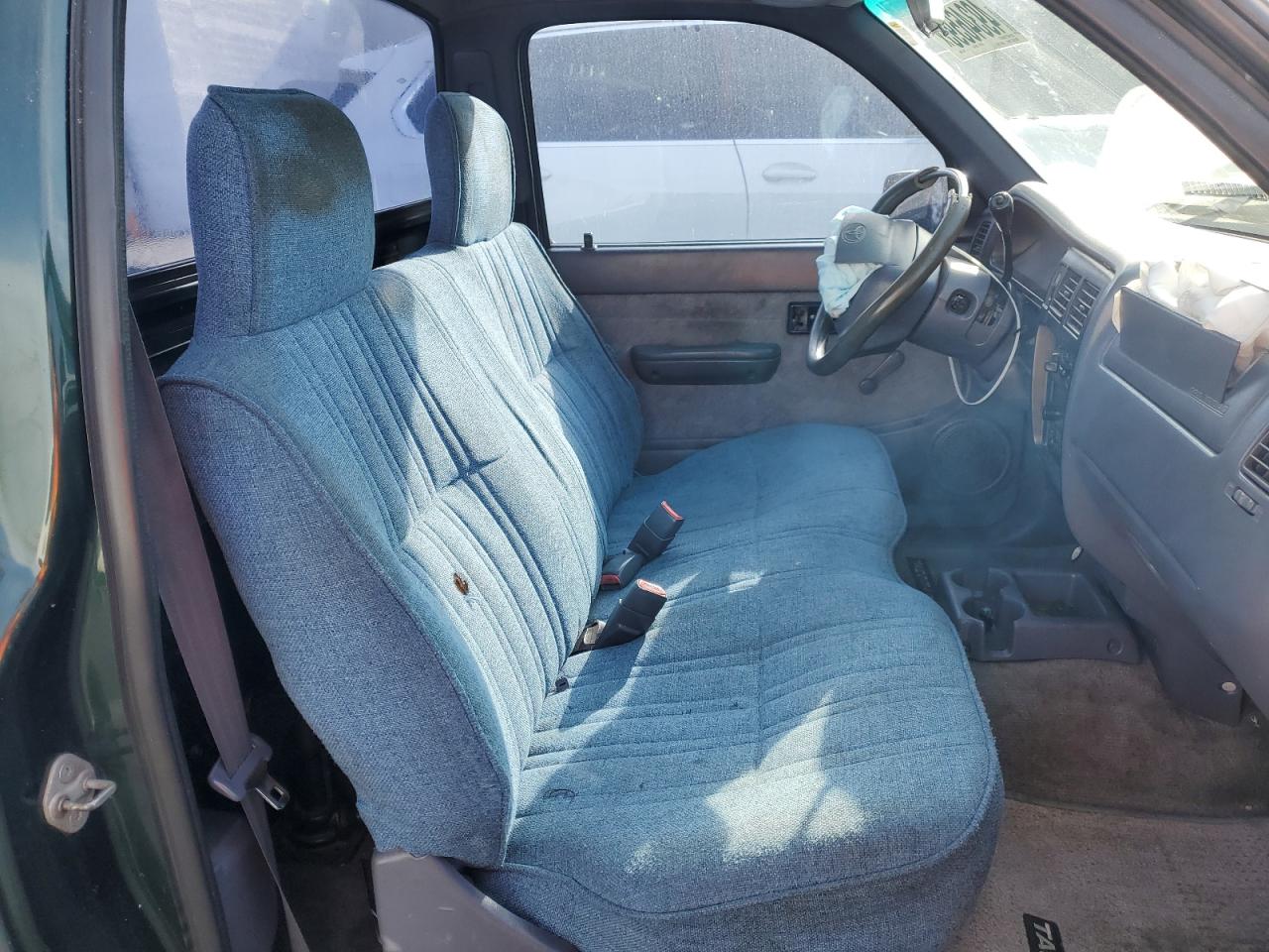 2000 Toyota Tacoma - Image 10