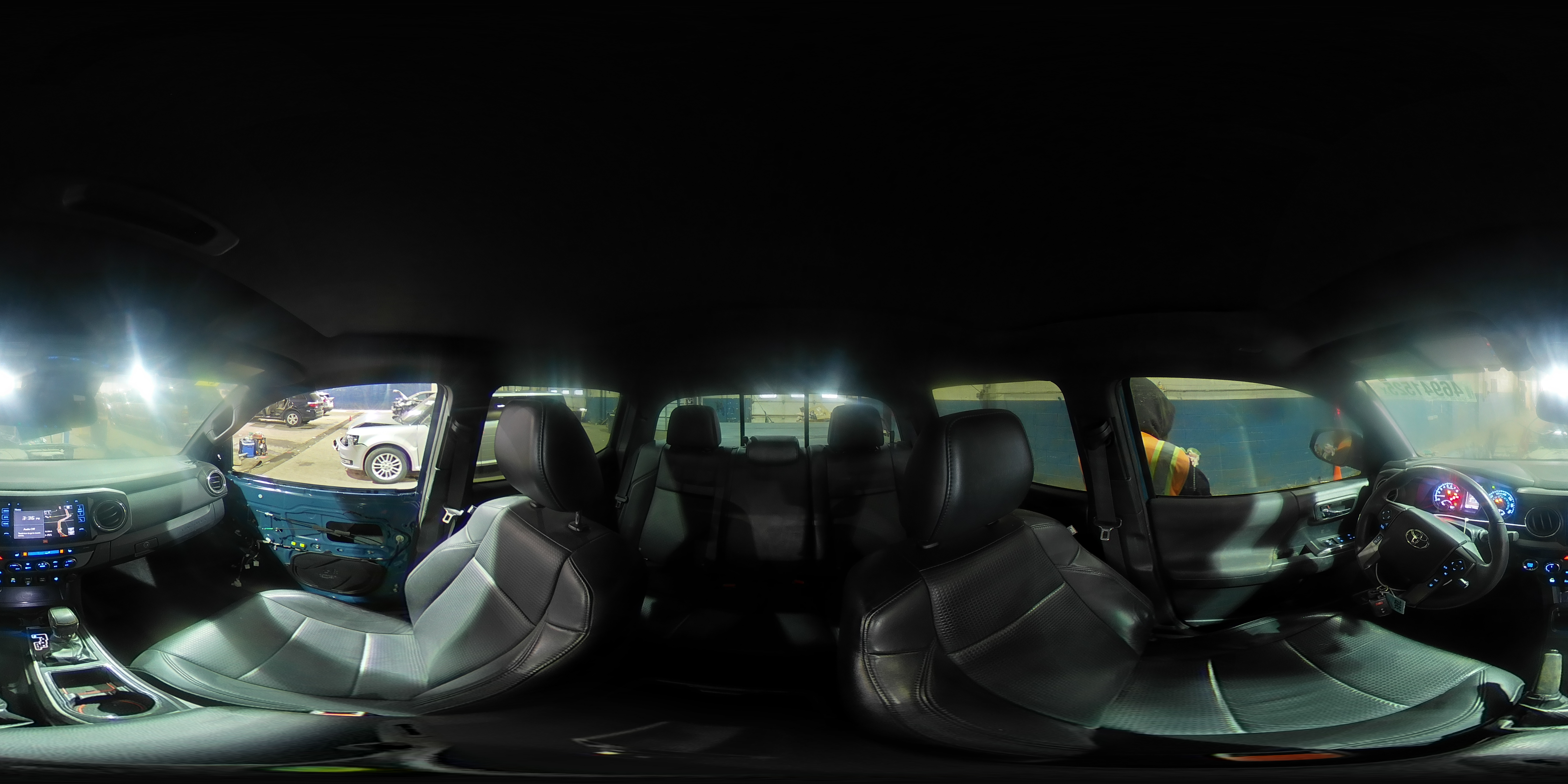 2019 Toyota Tacoma - Image 15