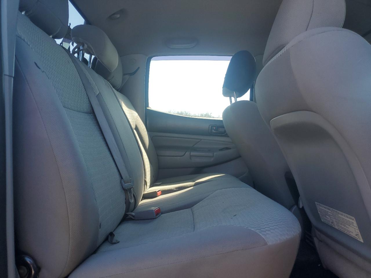 2012 Toyota Tacoma - Image 10