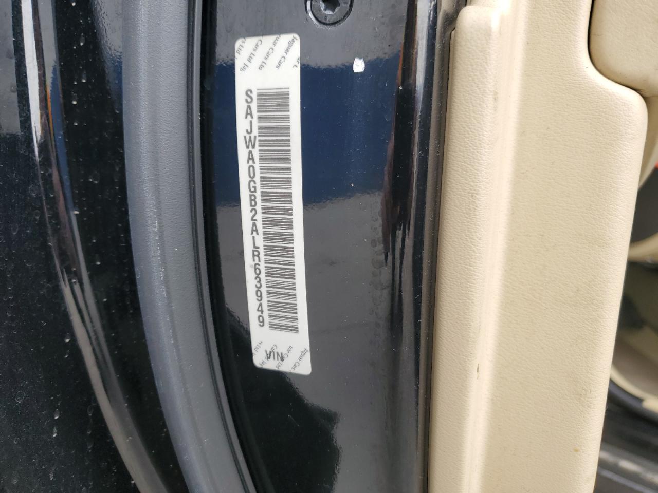 2010 Jaguar XF - Image 12