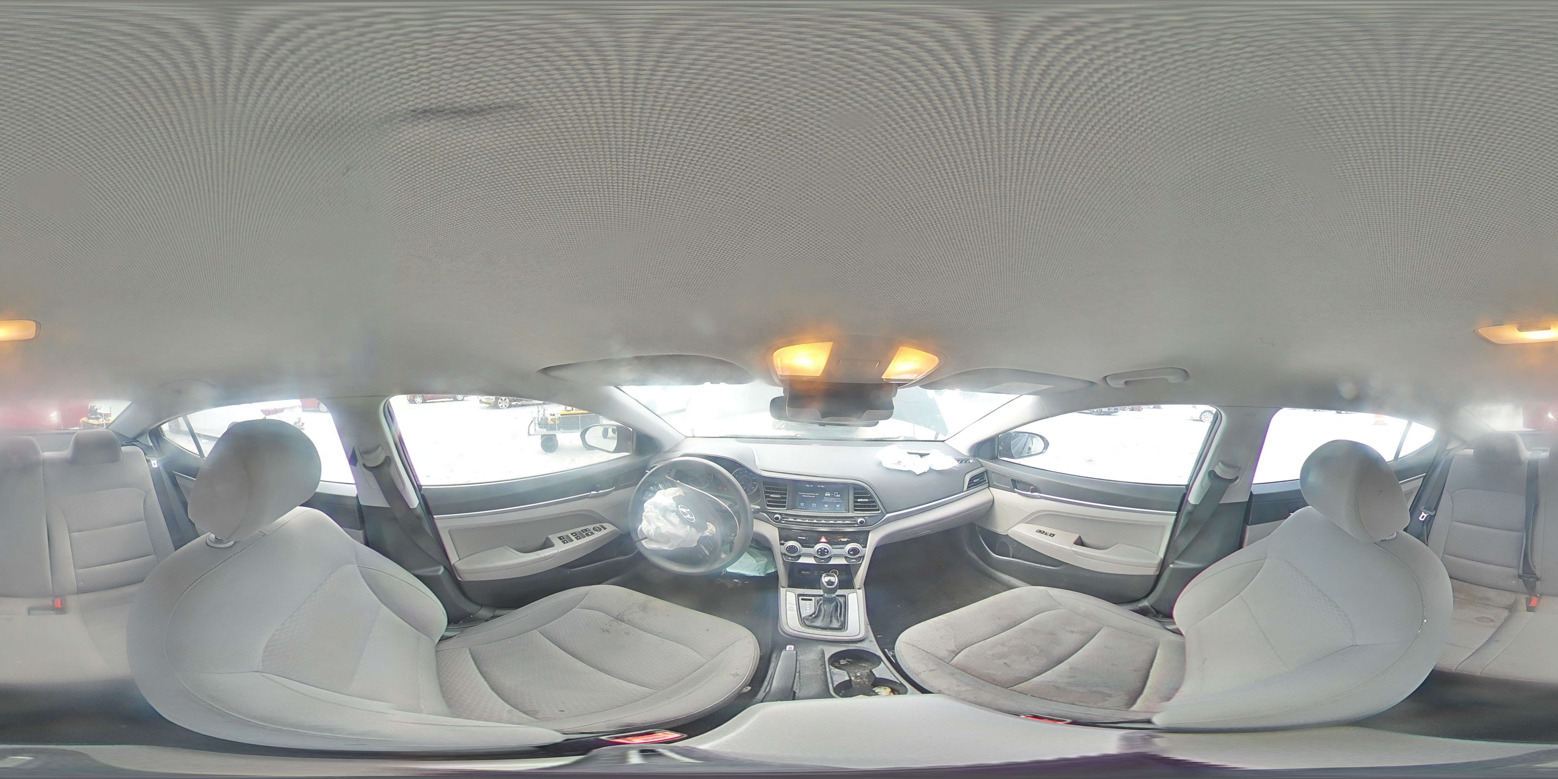 2019 Hyundai Elantra - Image 13