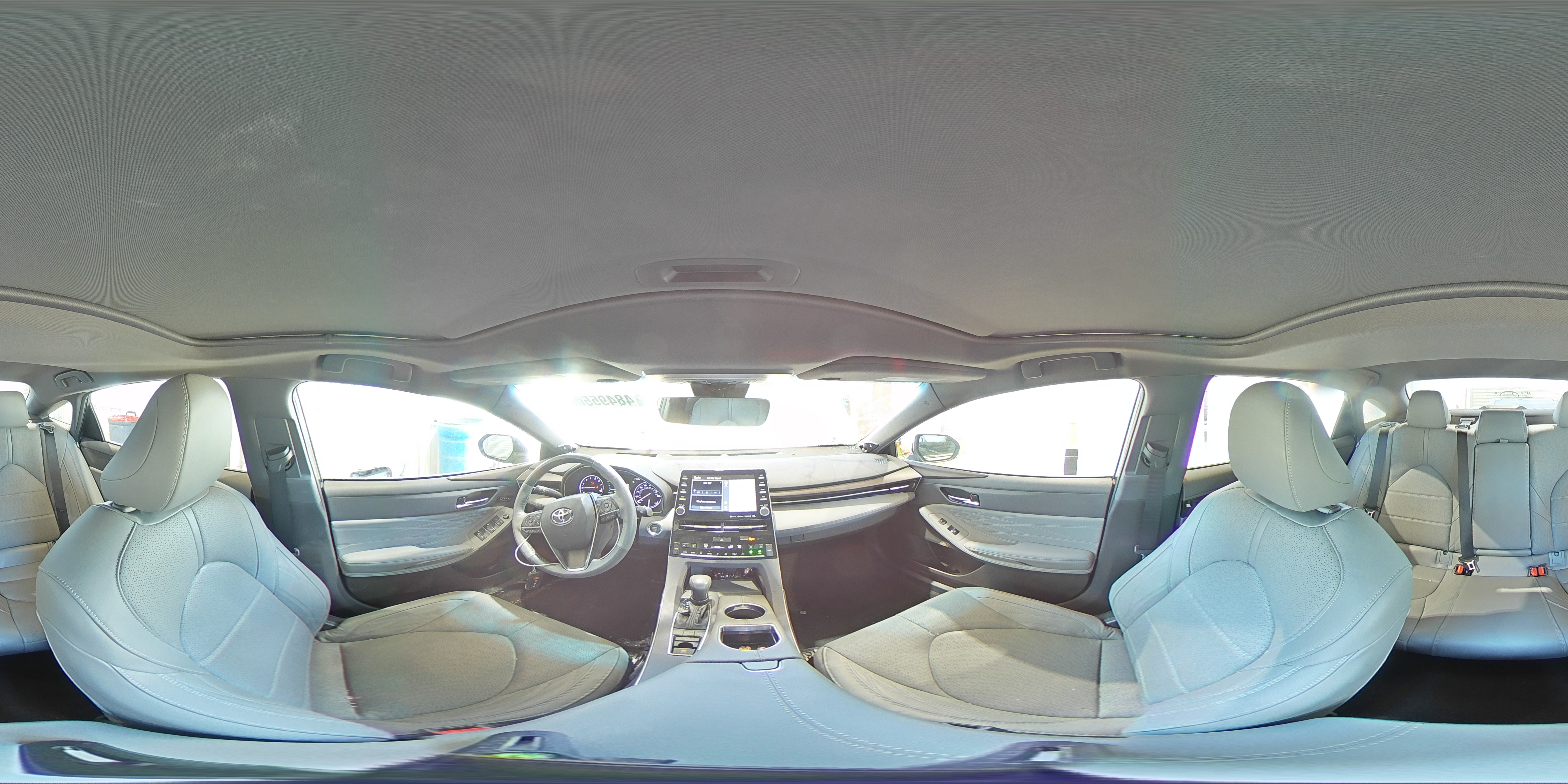 2021 Toyota Avalon - Image 12