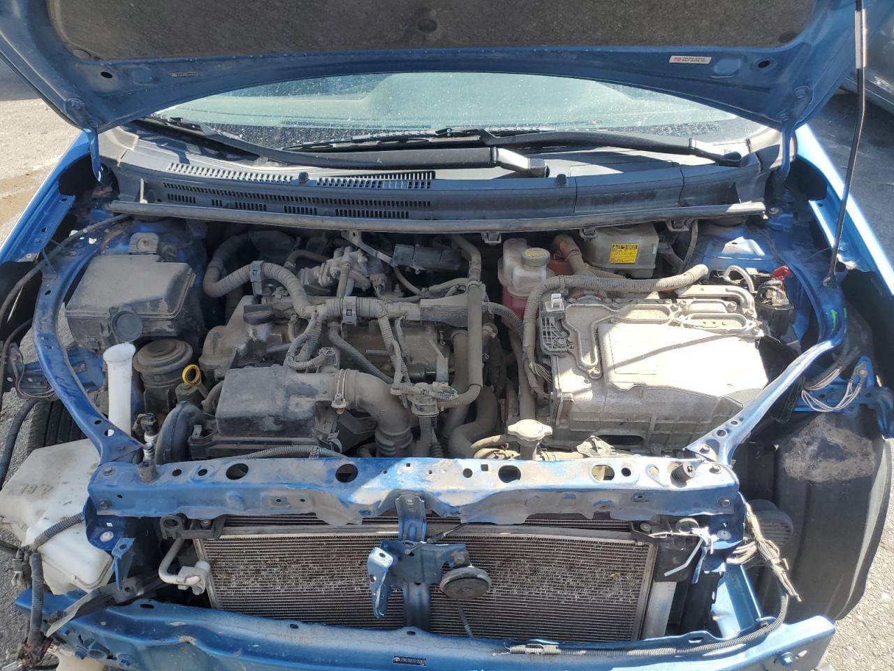 2013 Toyota Prius - Image 11