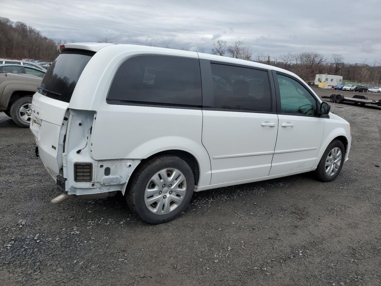2016 Dodge Caravan - Image 3