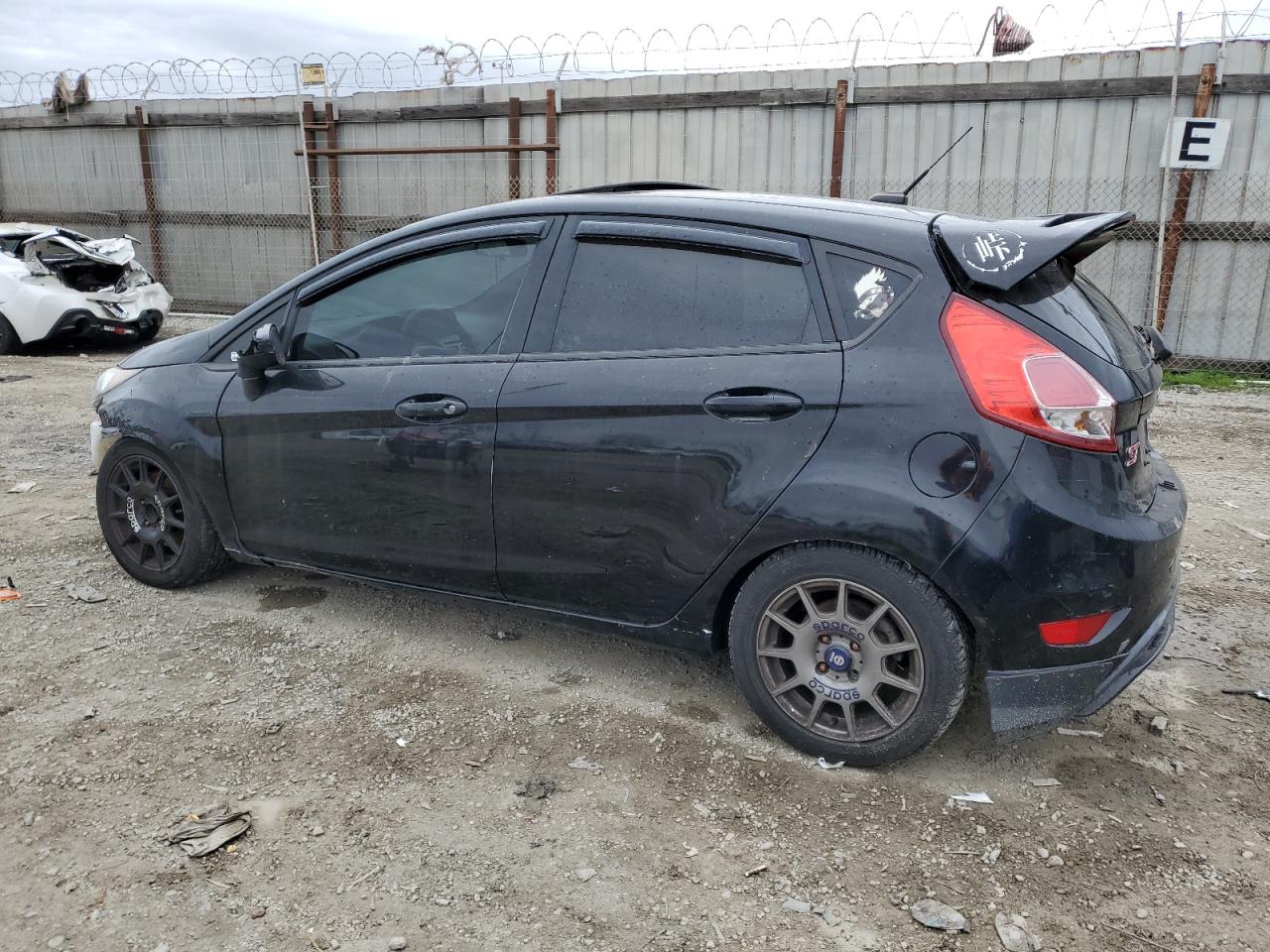 2016 Ford Fiesta - Image 2