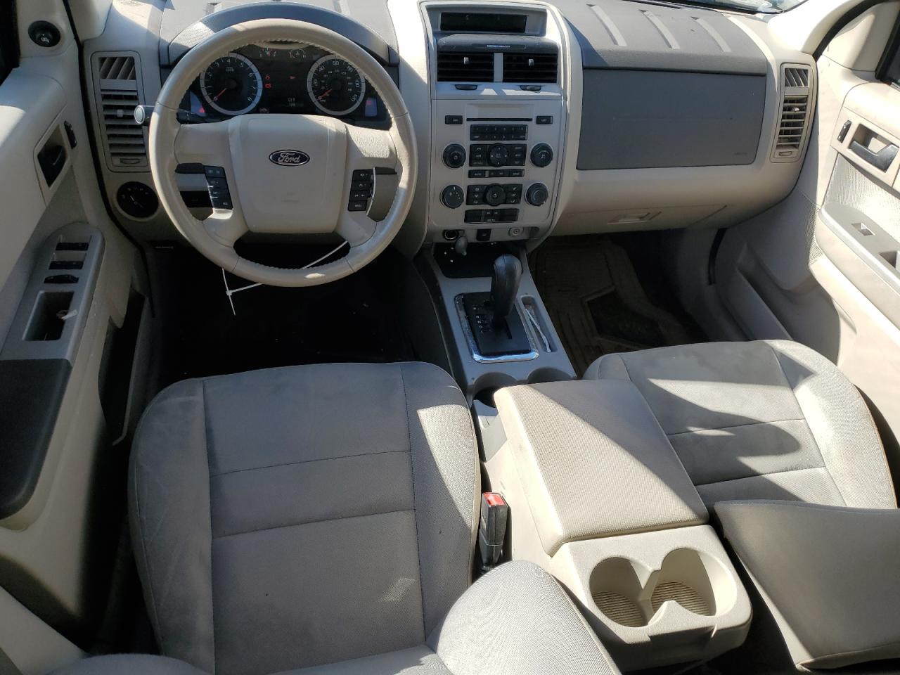 2011 Ford Escape - Image 8