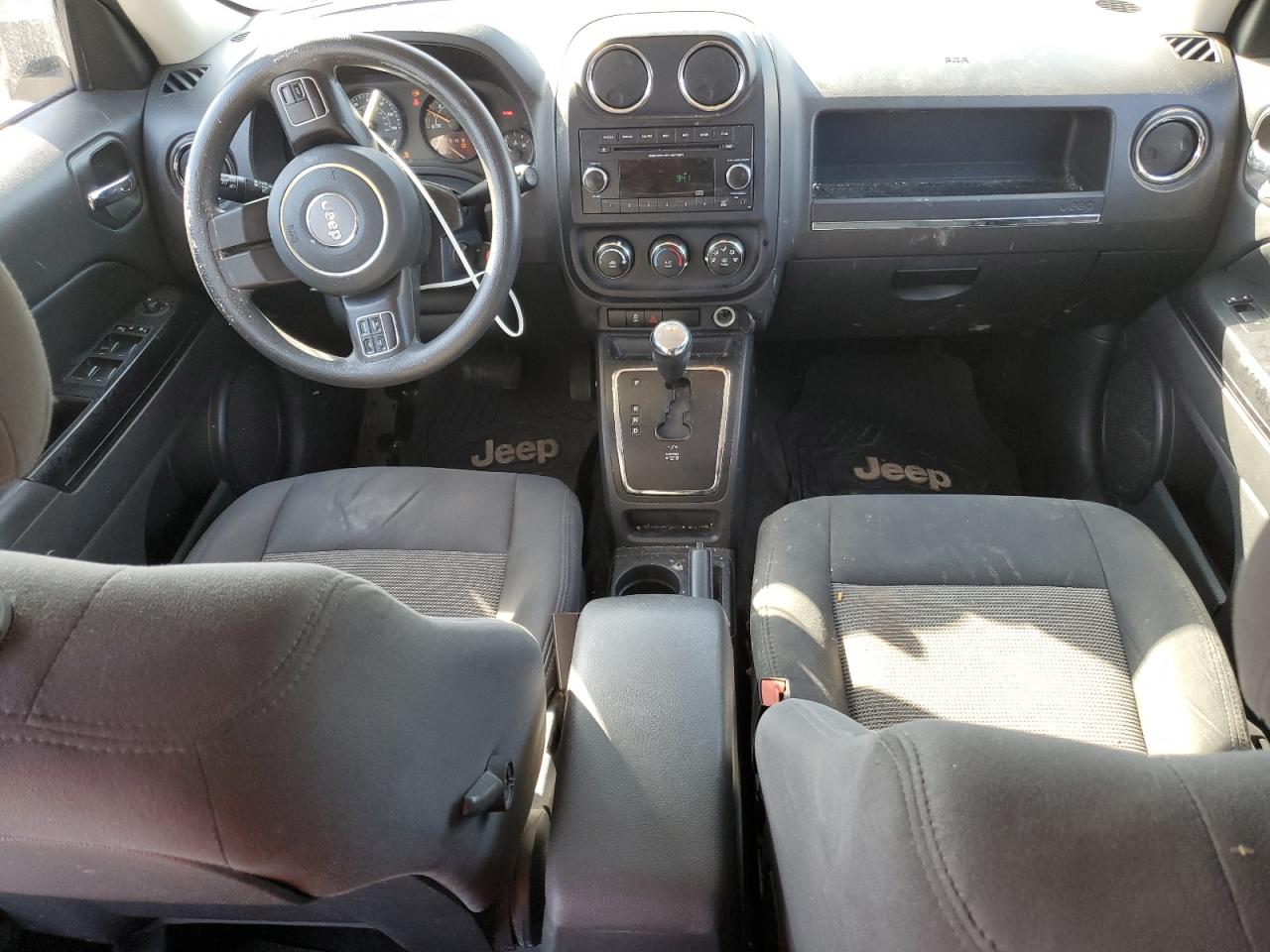 2015 Jeep Liberty (Patriot) - Image 8